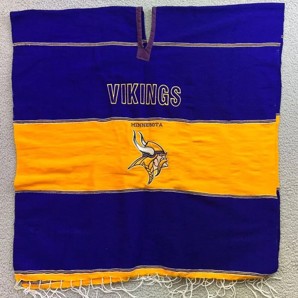 Minnesota Vikings NFL‎ Embroidered Logo Pullover Blanket Poncho Purple Yellow